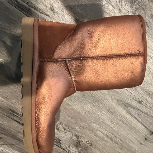 UGG copper mid size boots. Currently unavailable everywhere. Size 8 brand new. - Picture 4 of 8